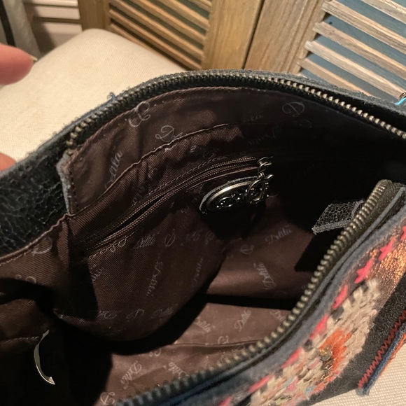 Hand embroidered Indian head purse - Picture 8 of 12